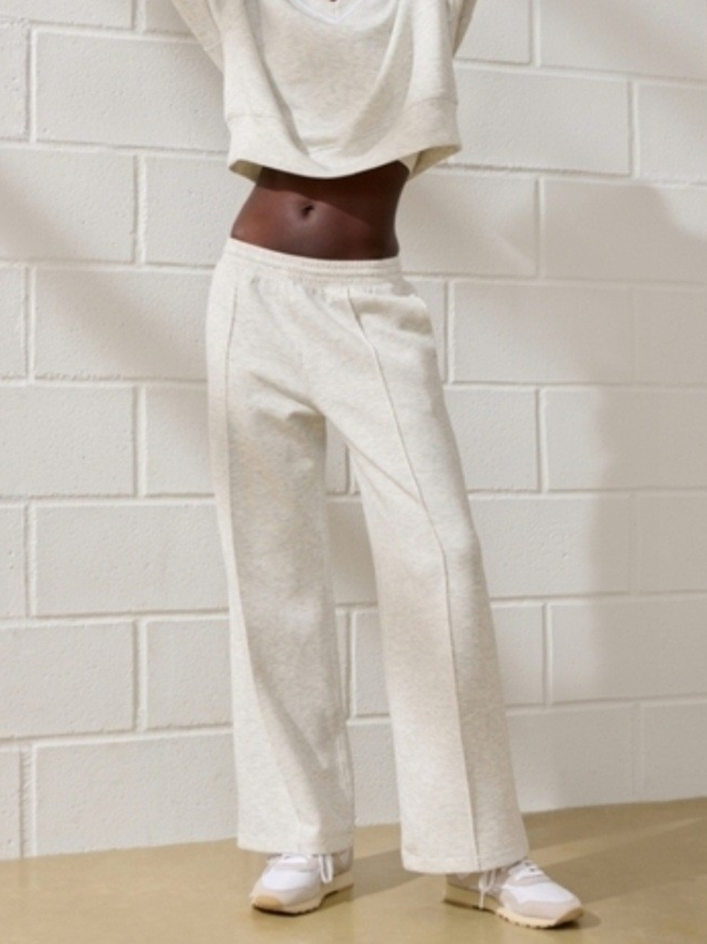 NWT Abercrombie YPB neoKNIT Wide Leg Sweatpants Small Short
